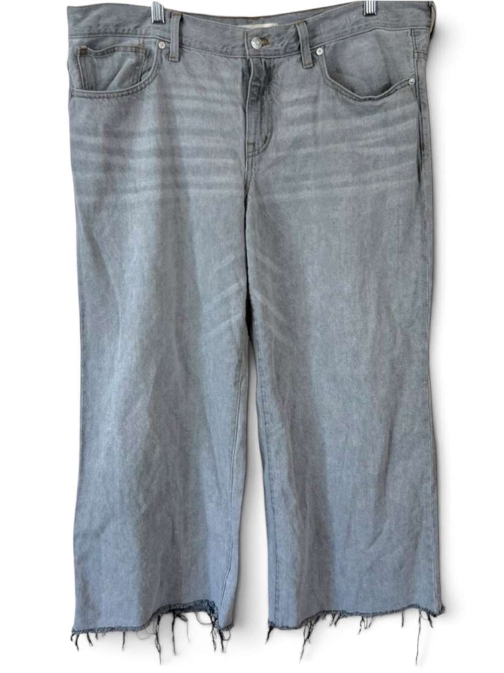 Madewell LOW-RISE SUPERWIDE-LEG Frayed Crop Jeans